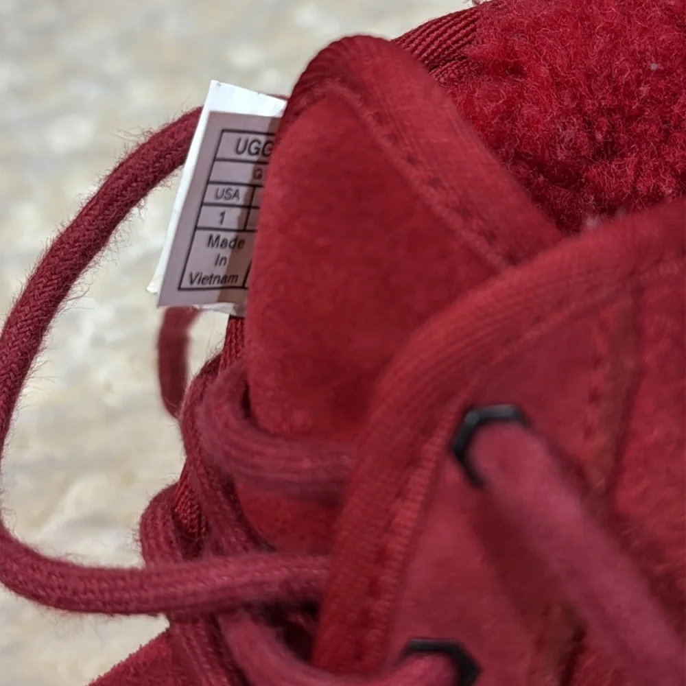UGG Neumel kids boots